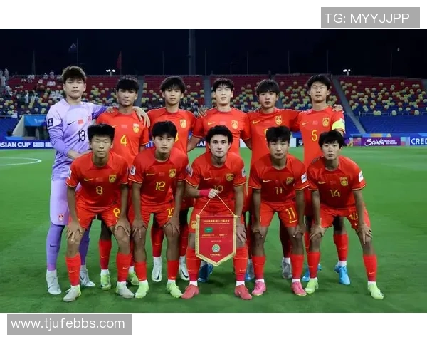 中国72年出生足球巨星崛起记：从草根到国家队的荣耀征程